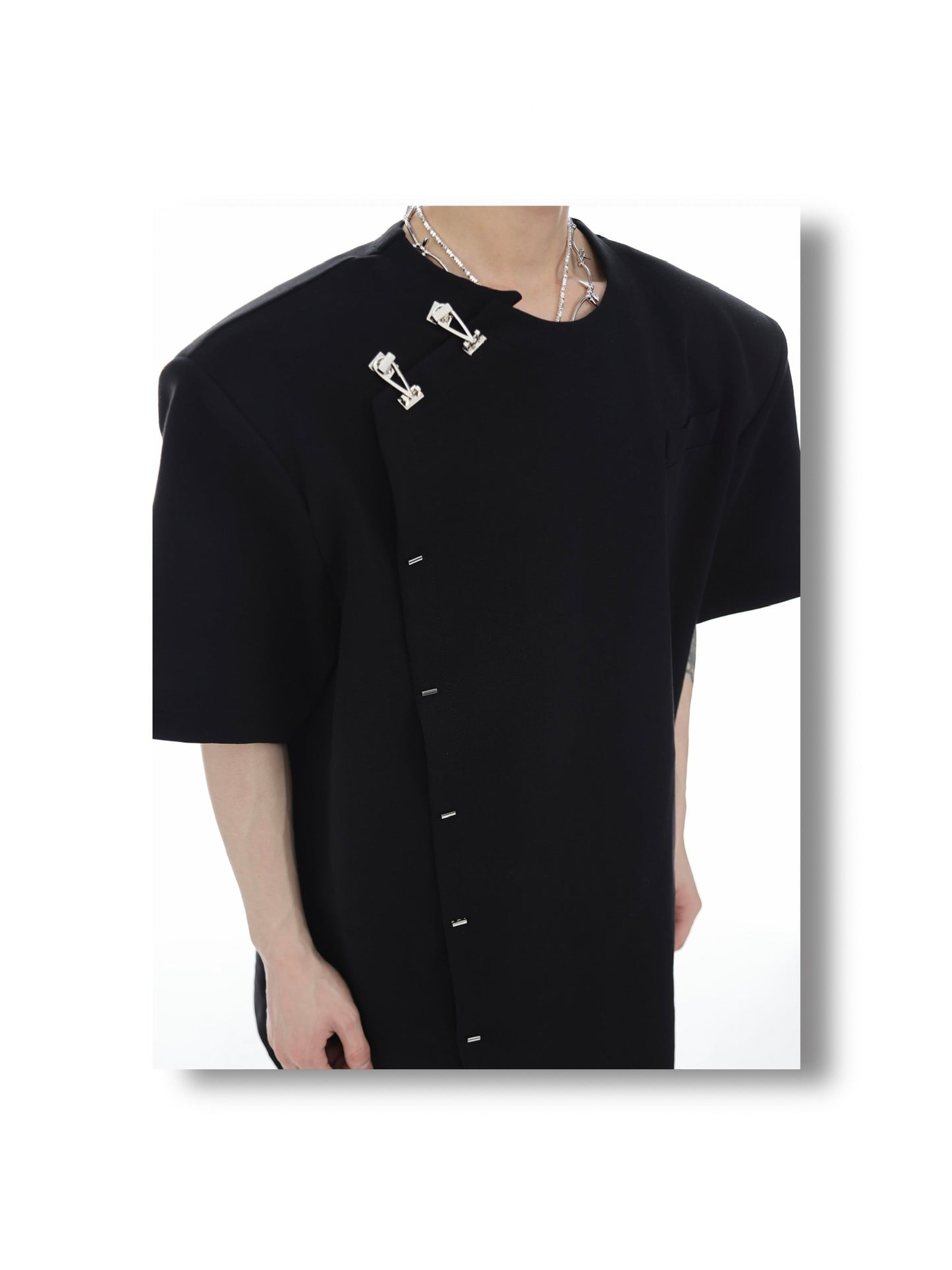 Loose Half-Sleeve Deconstructed Metal Buckle T-Shirt CulturE | ARGUE CULTURE Collection [H342]